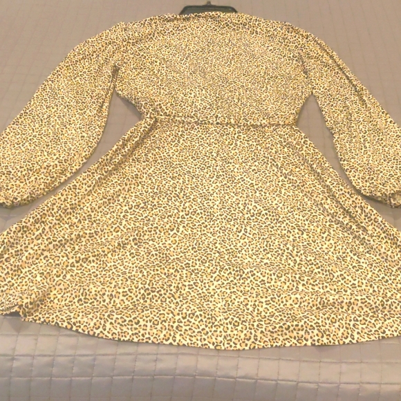 Banana Republic leopard print dress - Picture 4 of 5